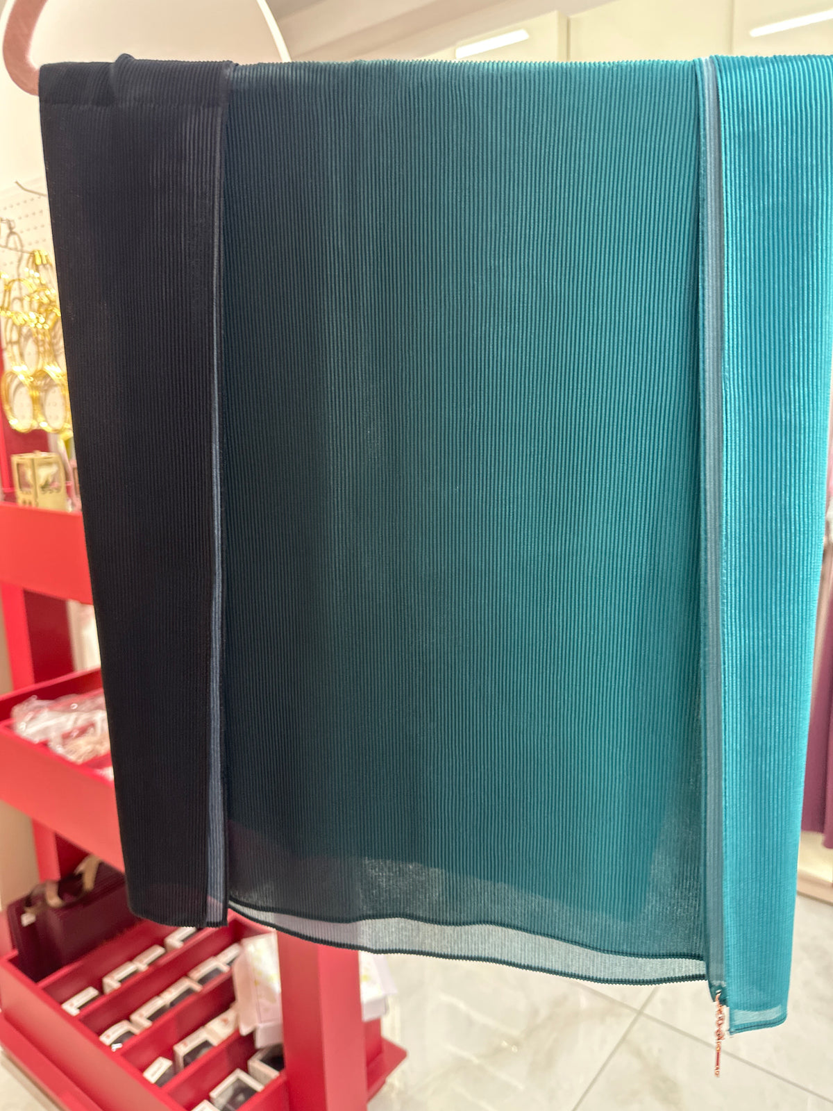 Crimped Ombre – Ocean Eclipse
