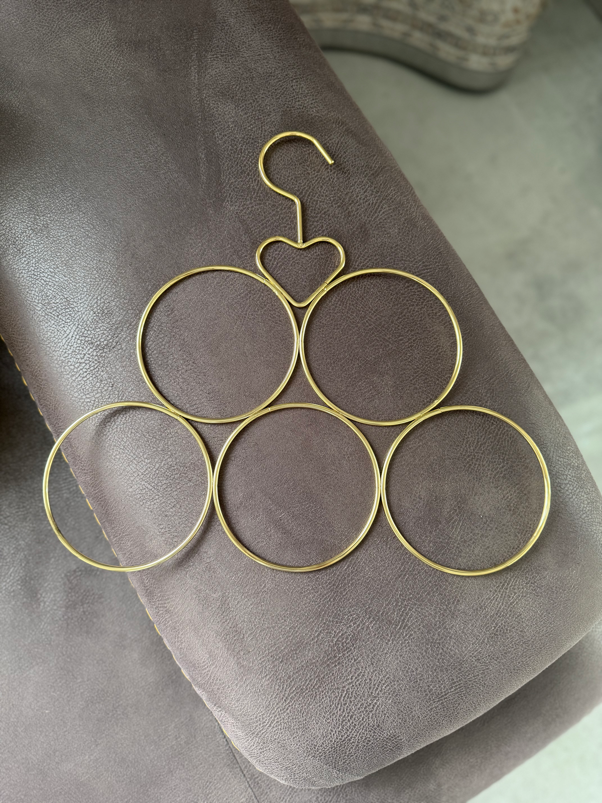 Seven-Ring Hijab Hanger