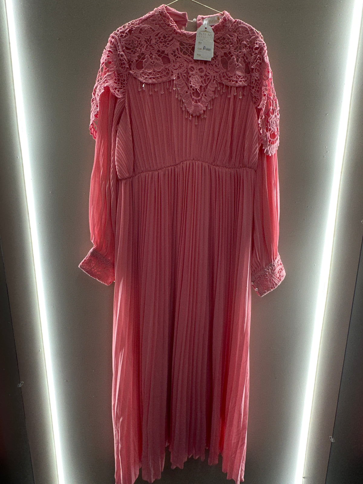 Lace Elegance Pleated Maxi Dress