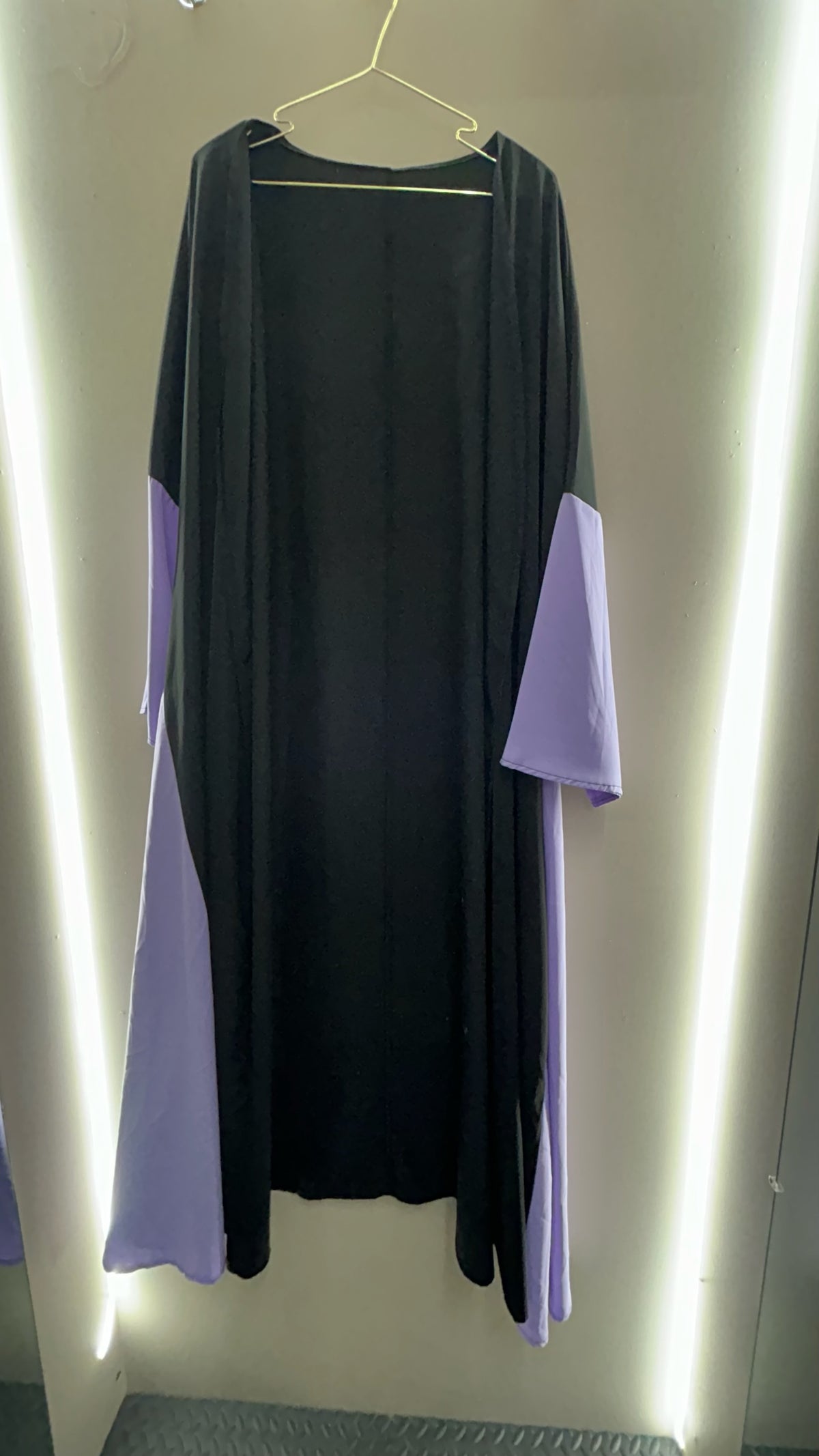 Contrast Sleeve Open Abaya