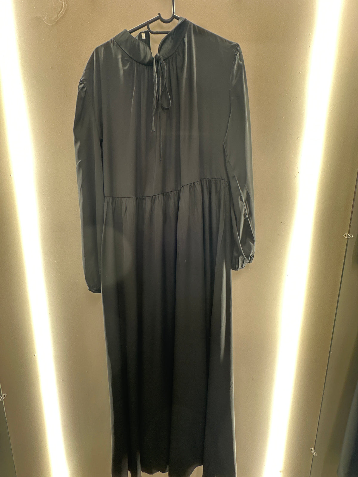 Elegant Tie-Neck