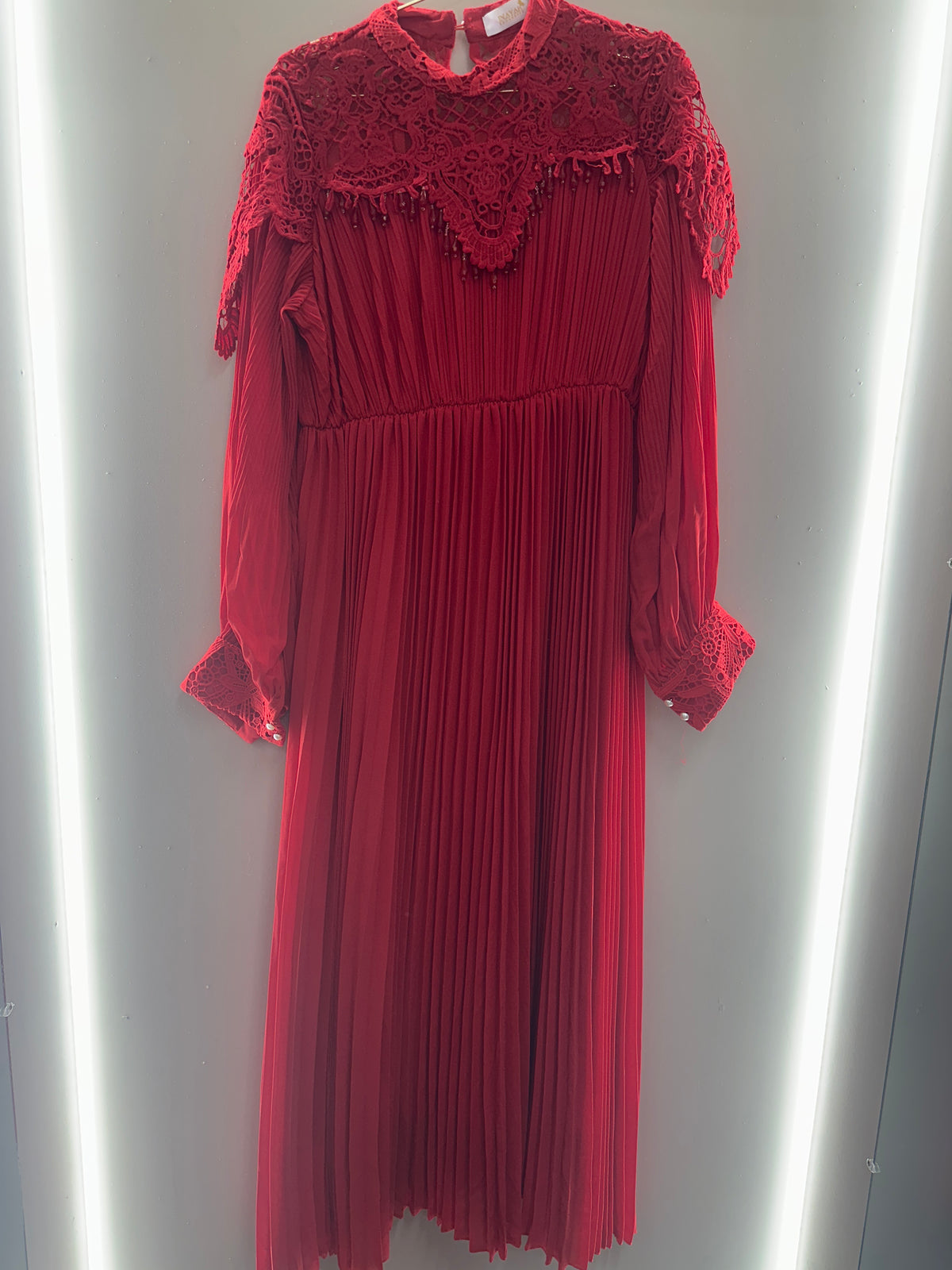 Lace Elegance Pleated Maxi Dress