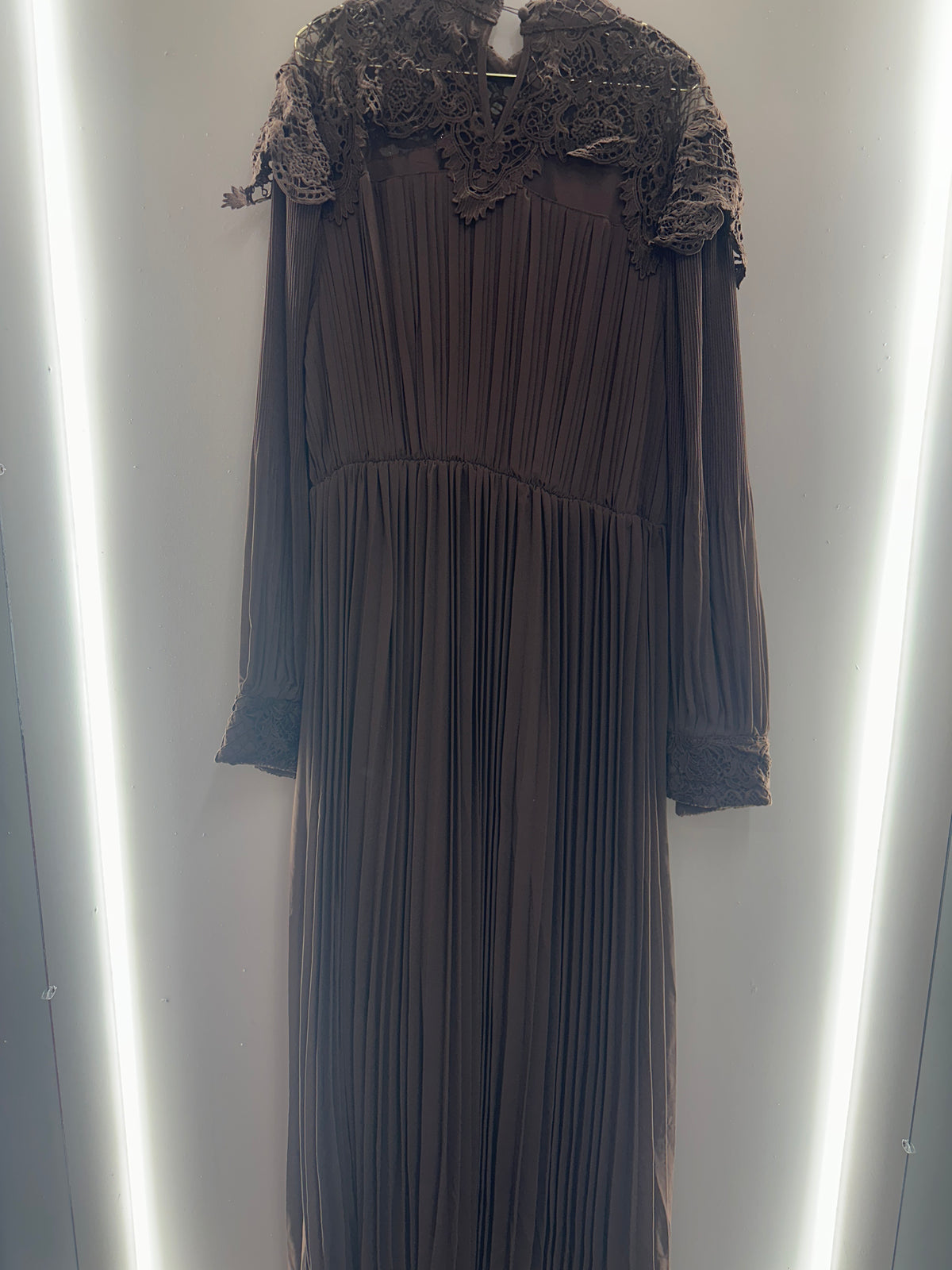 Lace Elegance Pleated Maxi Dress