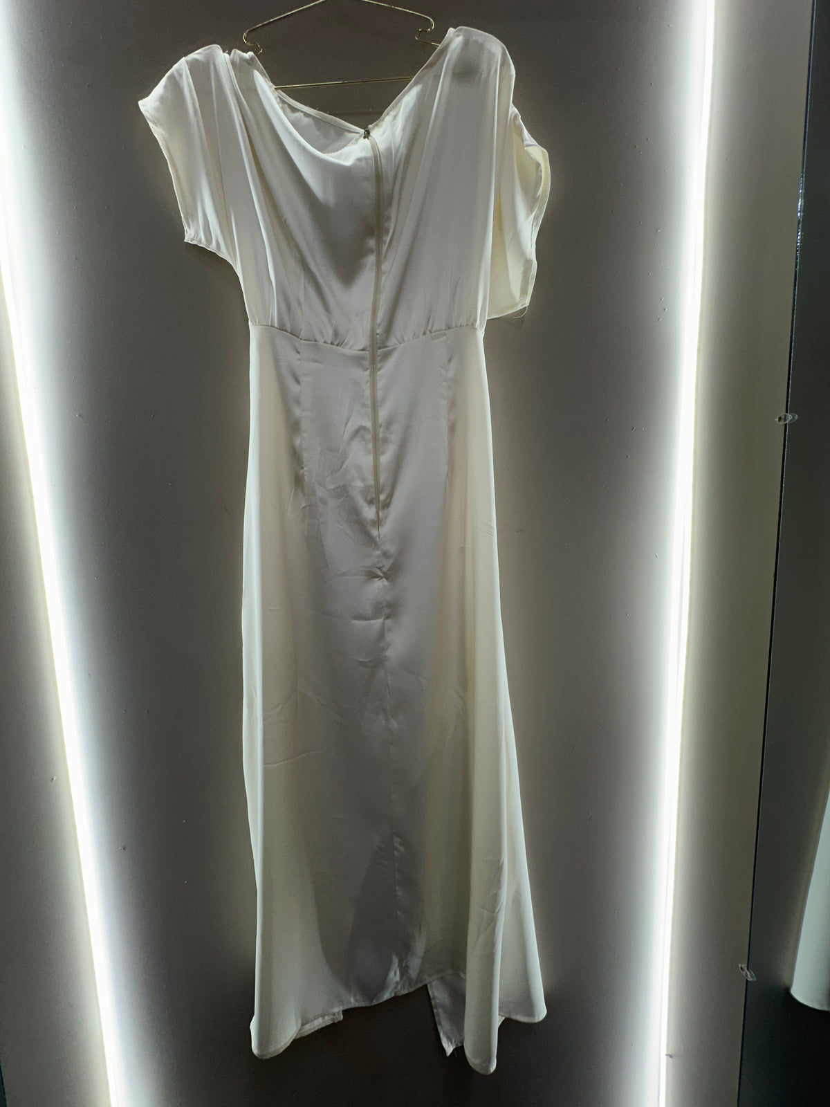Twist Detail Satin