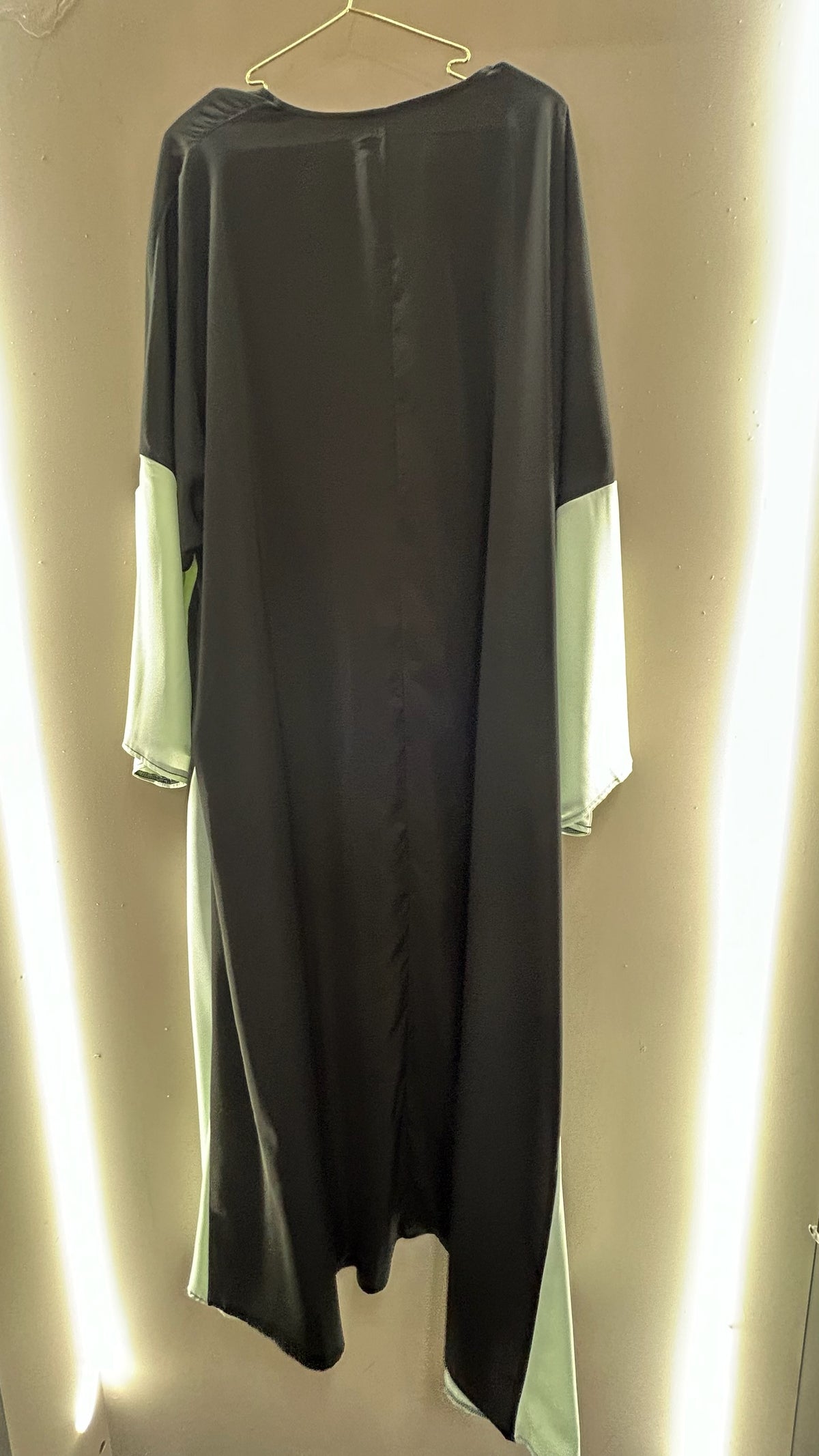 Contrast Sleeve Open Abaya