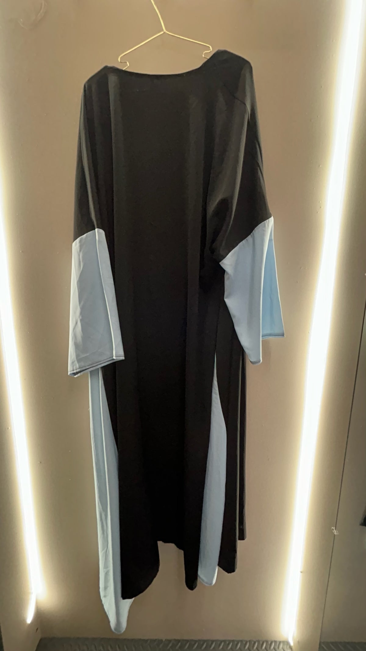 Contrast Sleeve Open Abaya