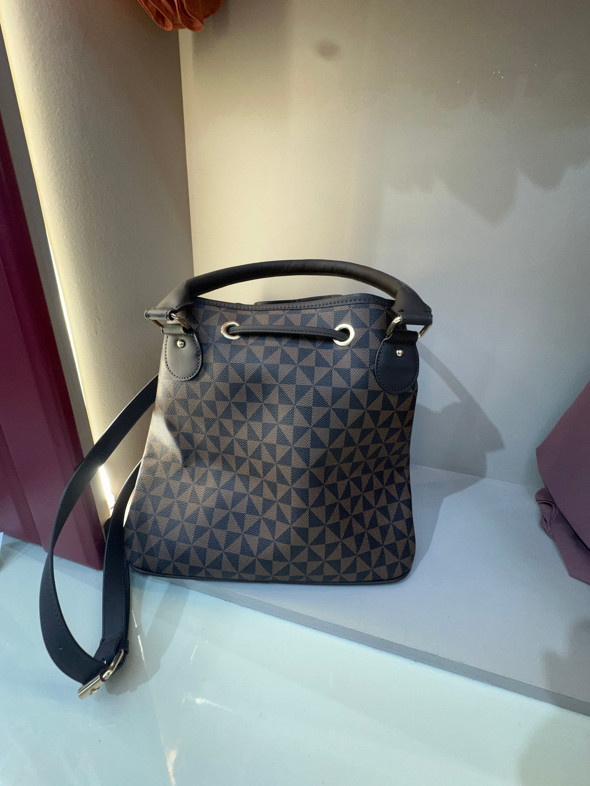 Geometric Print Bucket Bag