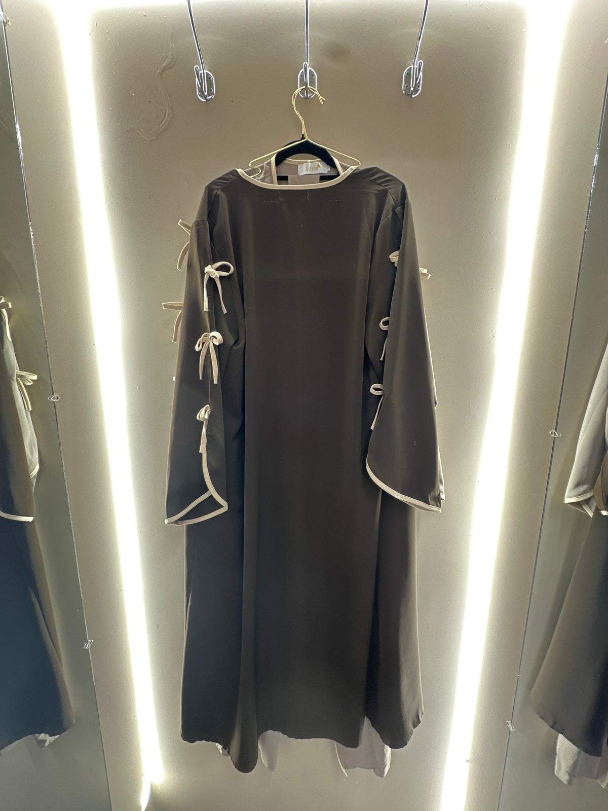 Scallop Trim Bow Sleeve Abaya