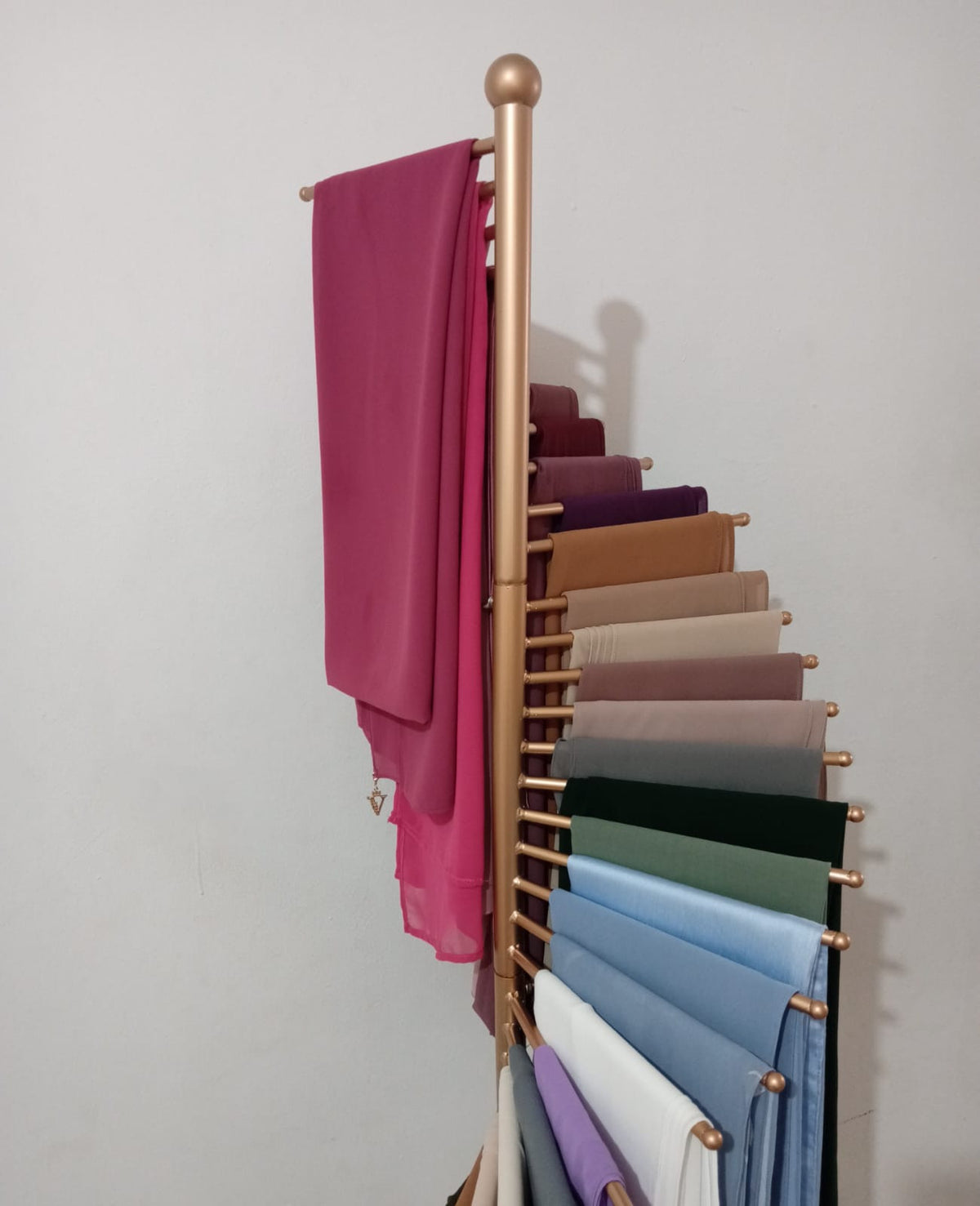 Spiral Hijab Stand