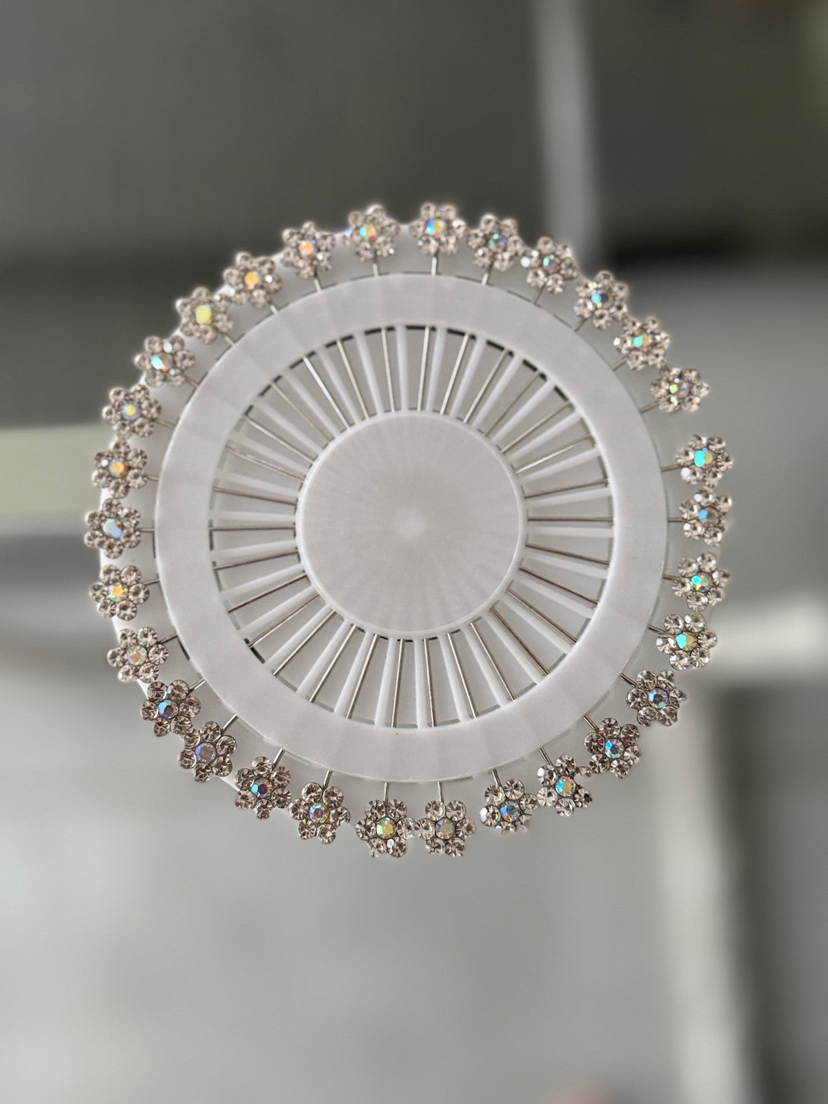 Pearl Detail Hijab Pin Wheel