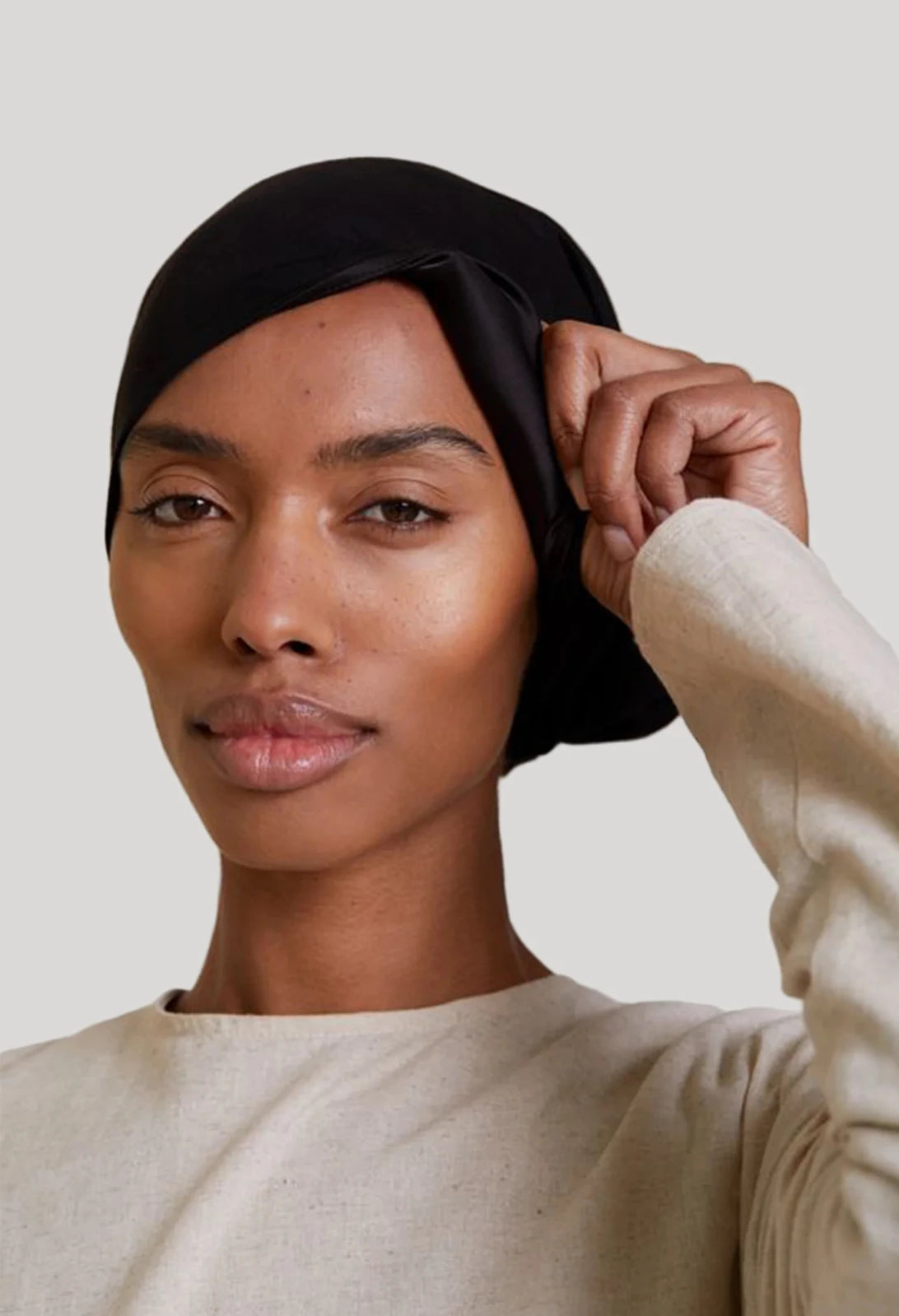 Satin-Lined Tie-Back Undercap