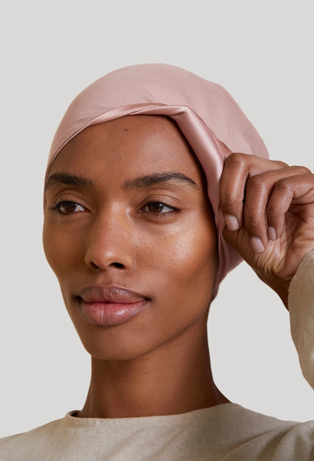 Satin-Lined Tie-Back Undercap