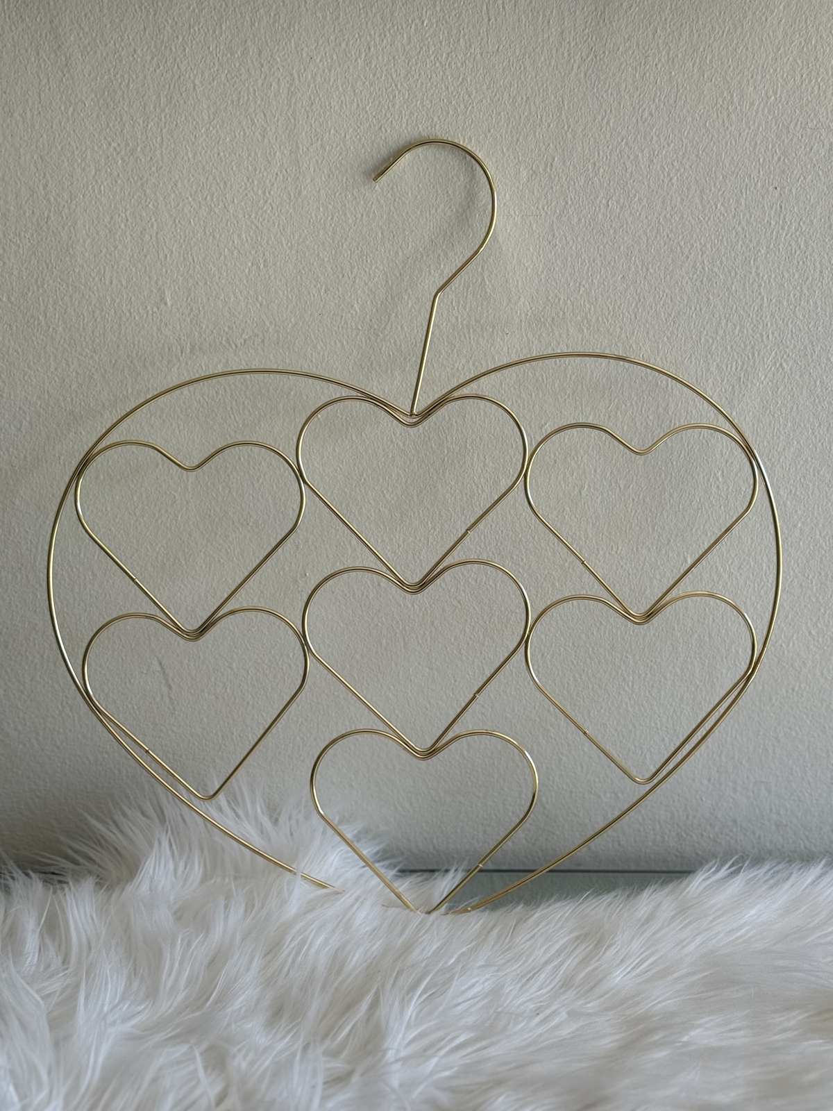 Six-Heart Hijab Hanger