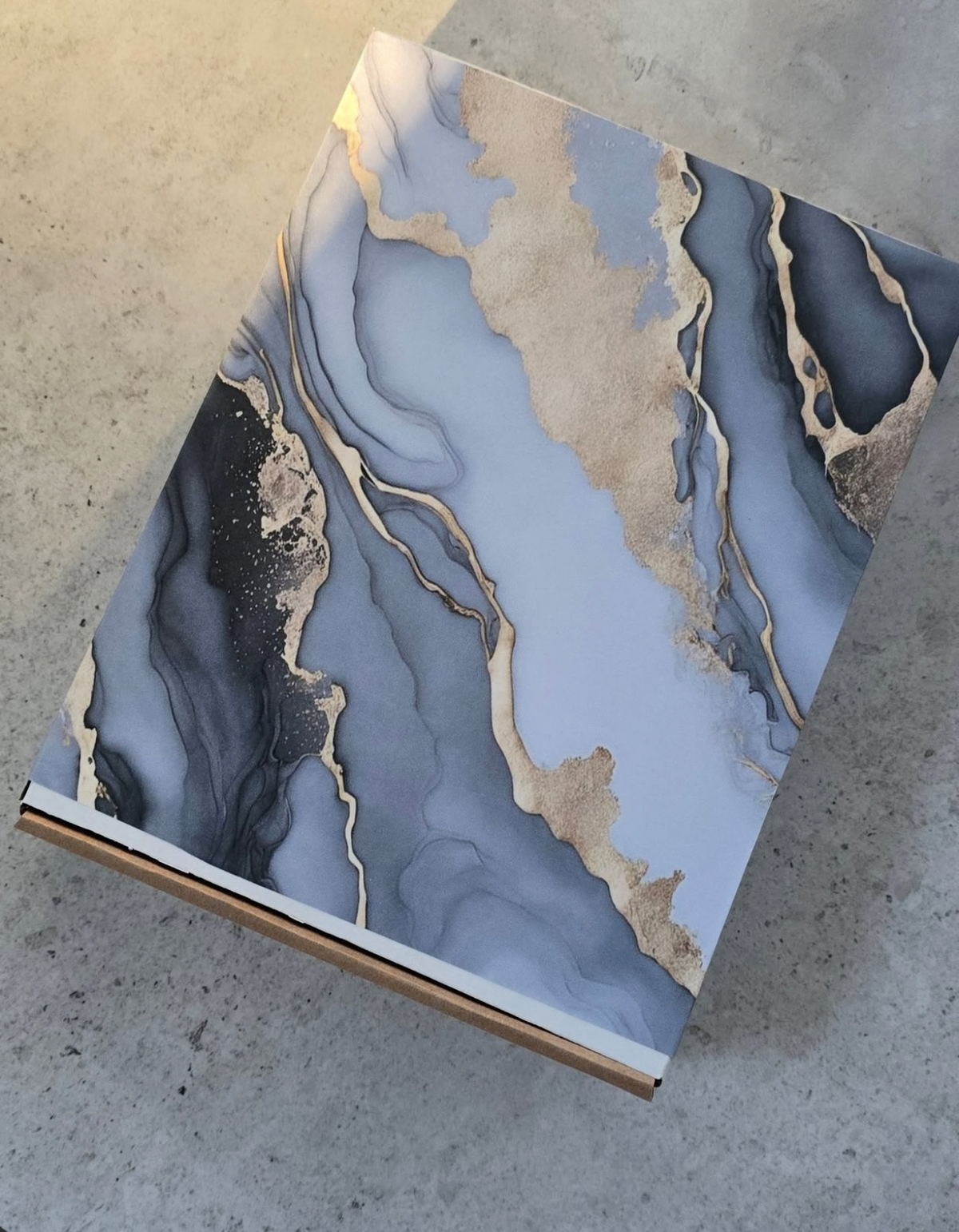 Marbled sleeve box — view 2
