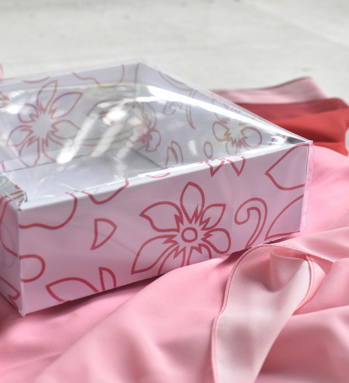 3 scarves box & ribbon Gift Set