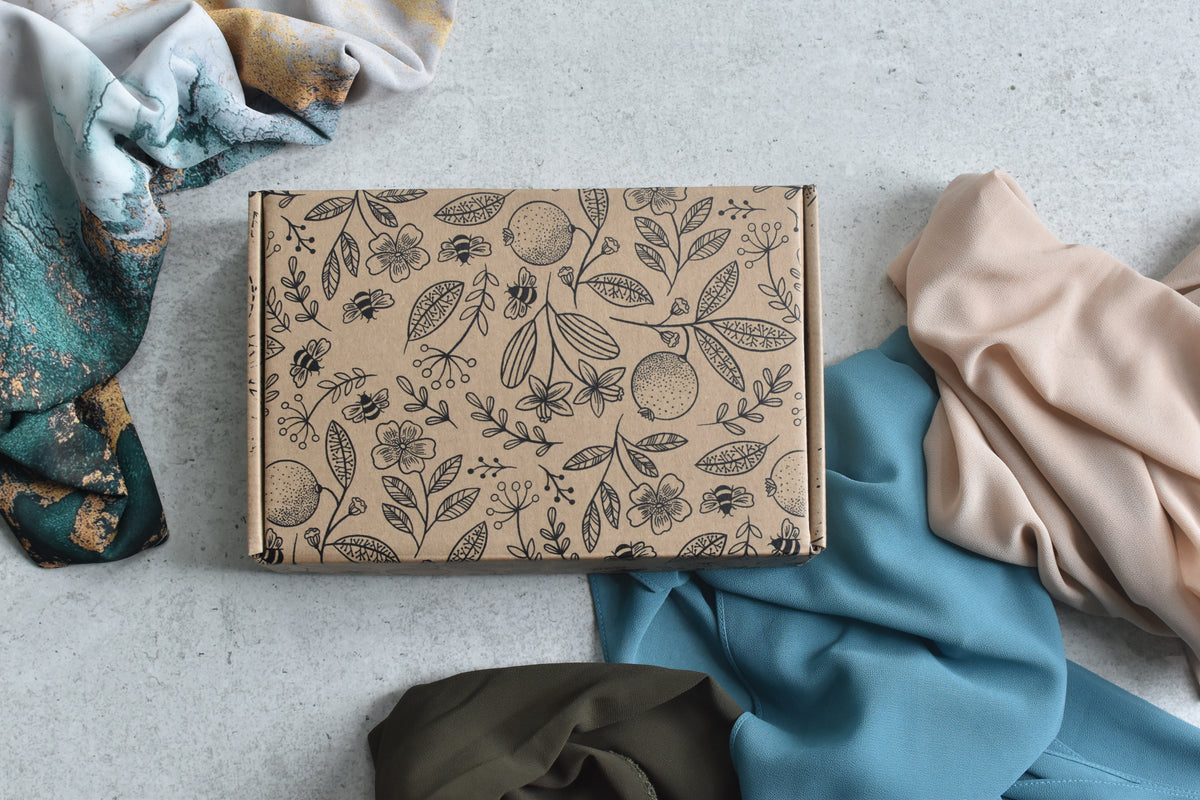 Gift box & ribbon (citrus garden) — view 2