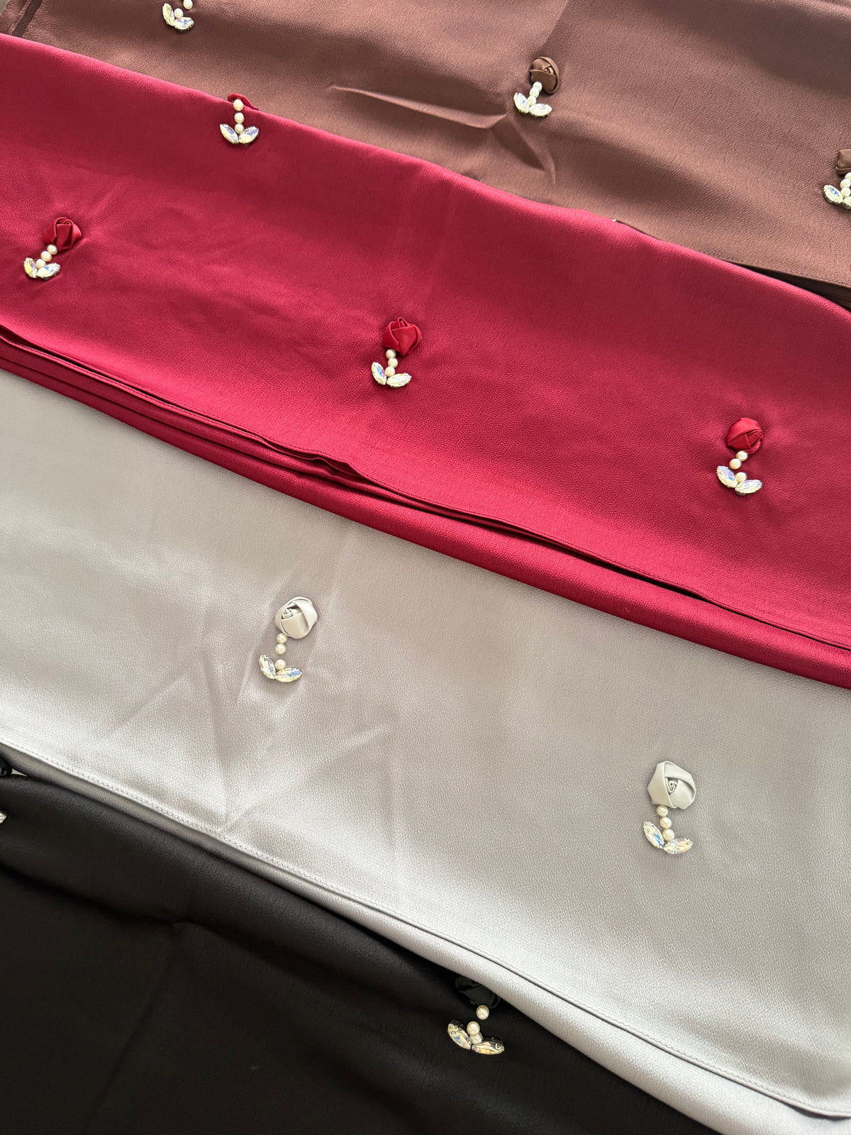 Beaded Non slip satin