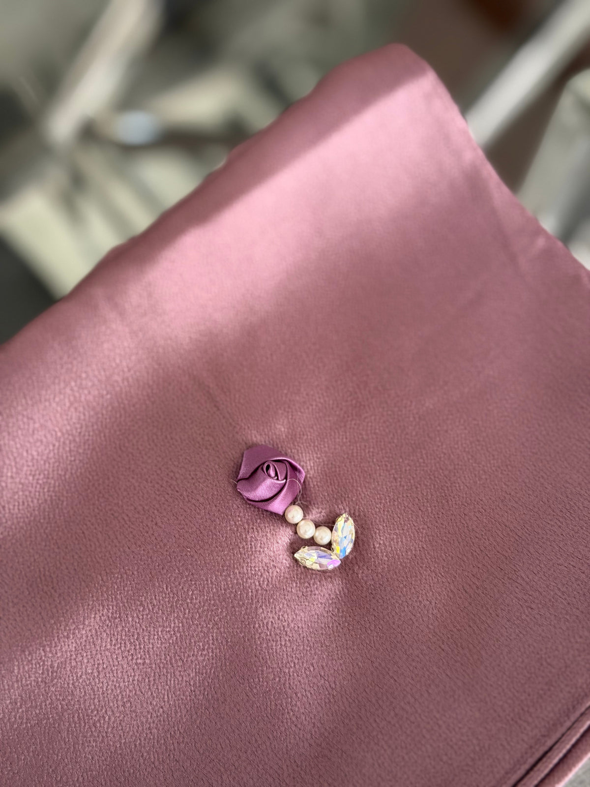 Beaded Non slip satin — view 3