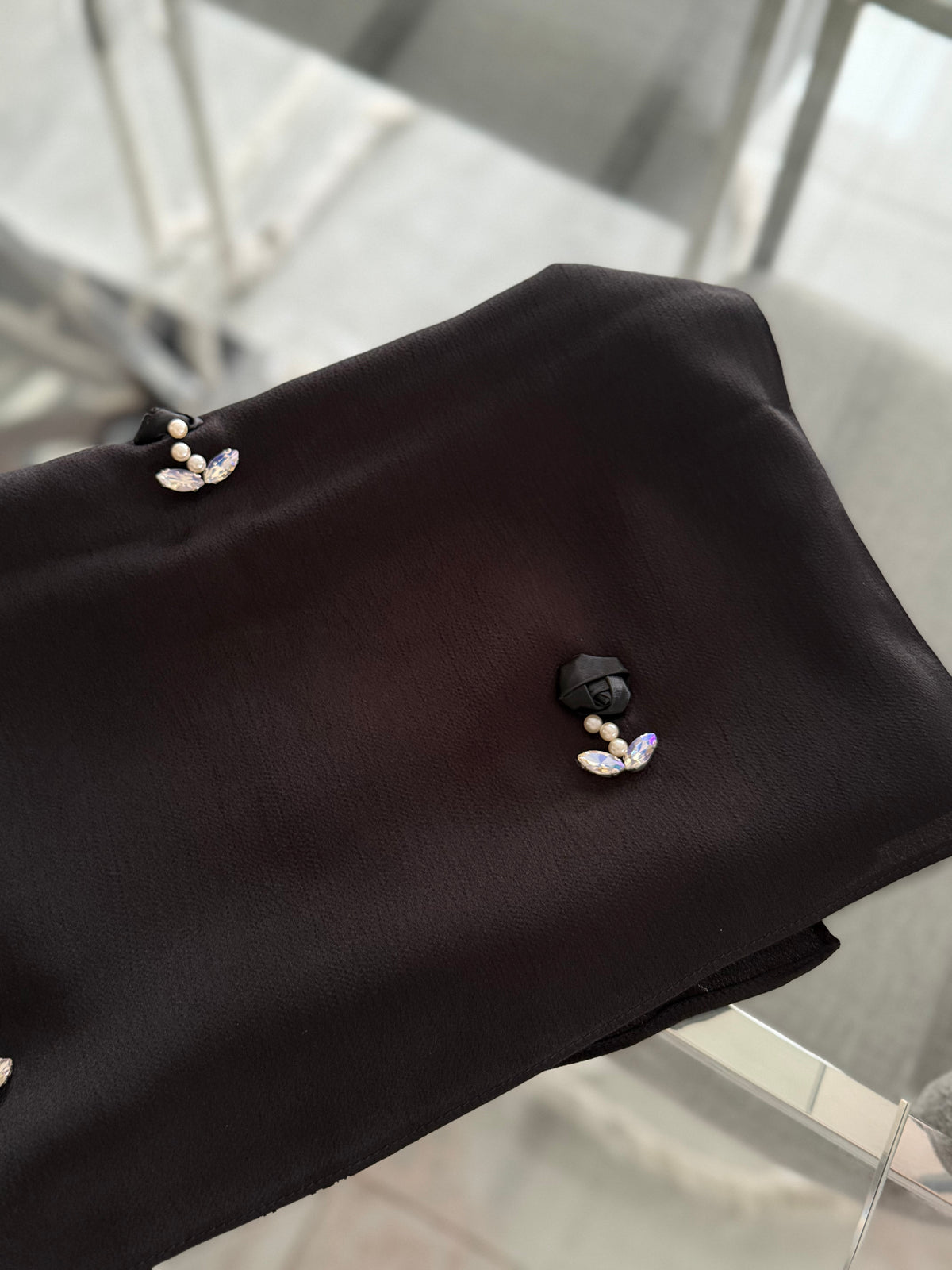 Beaded Non slip satin — view 10